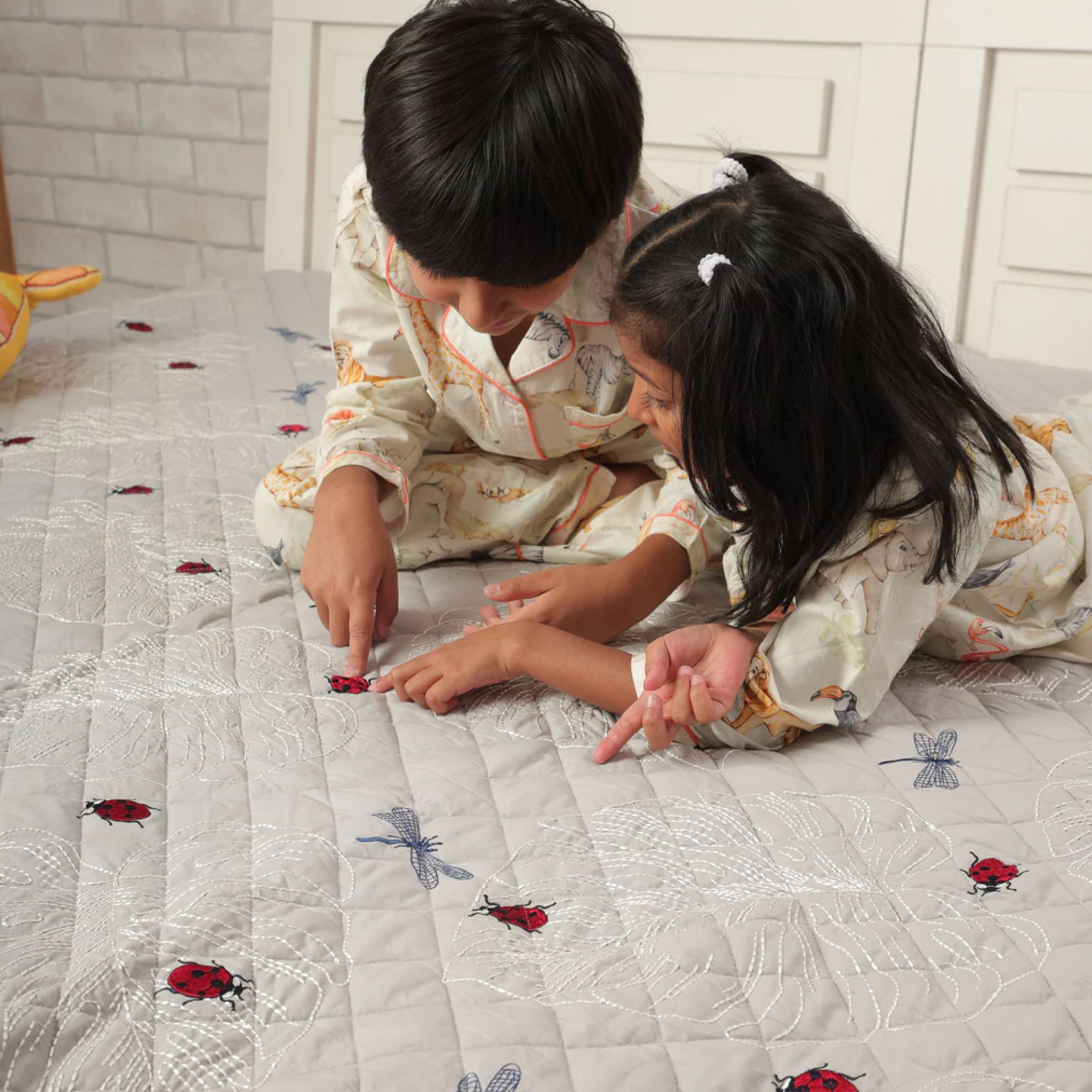 Baby it's a Wild World Bed Spread Set