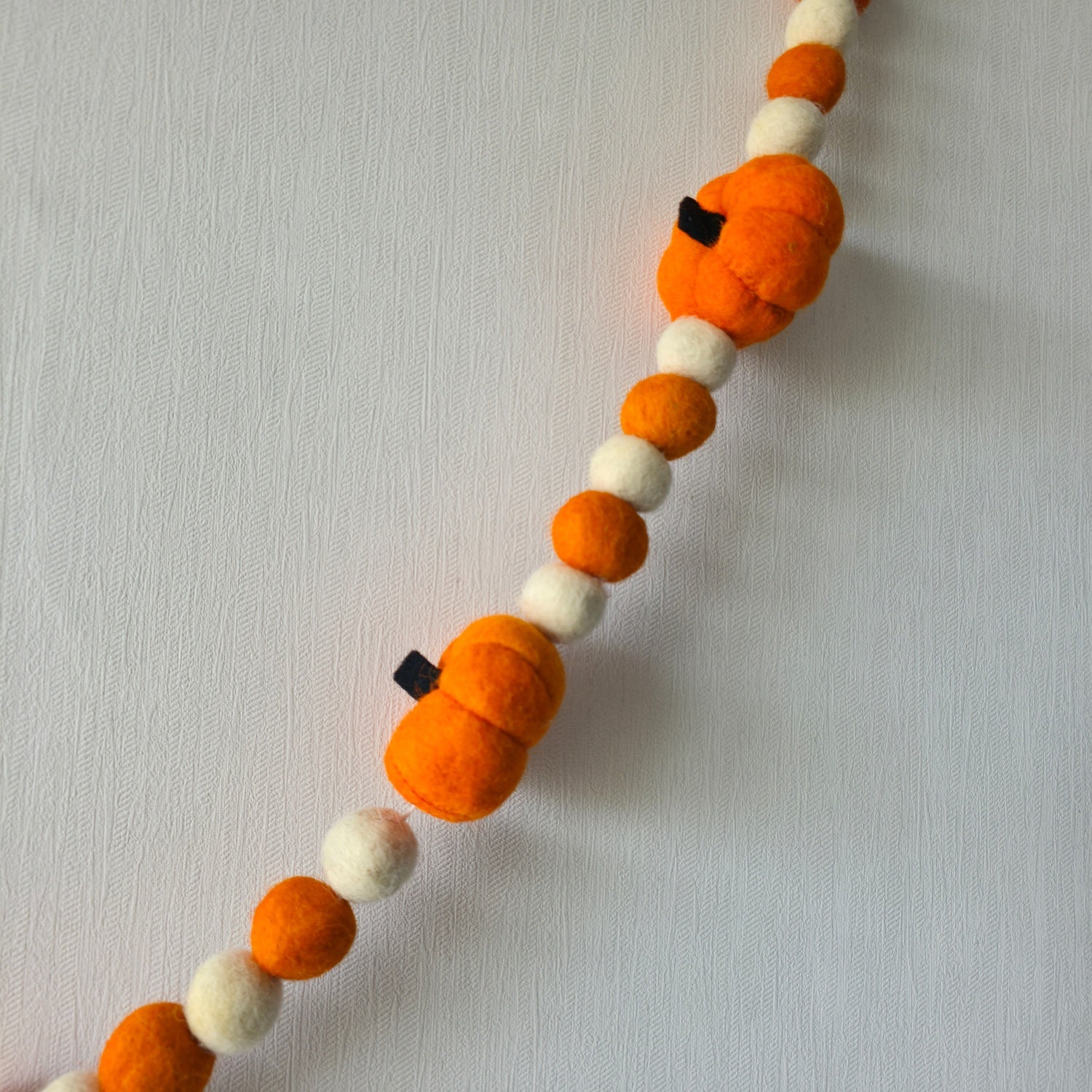 Pumpkin Pompom Bunting – Autumn Glow