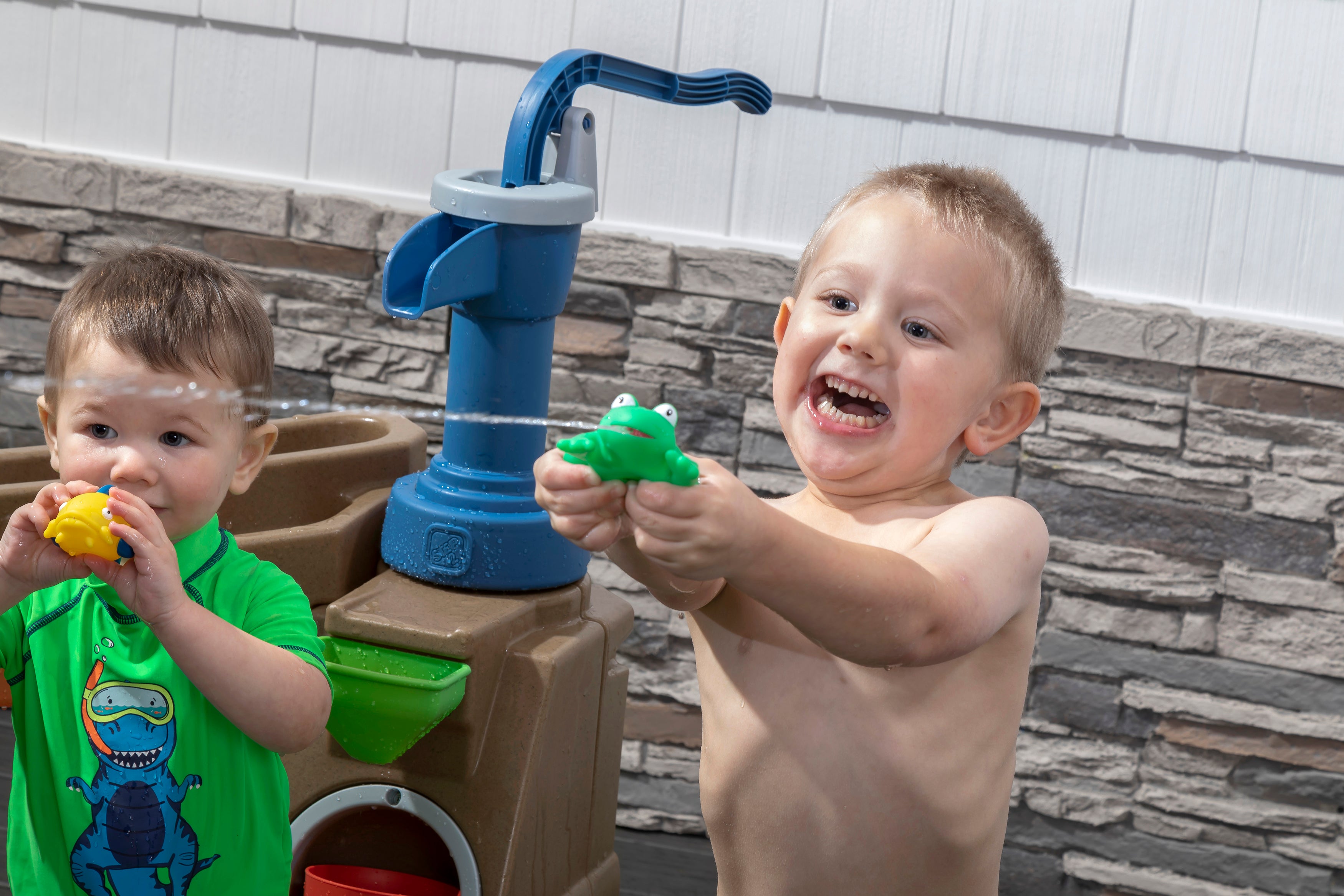 Pump & Splash Discovery Pond