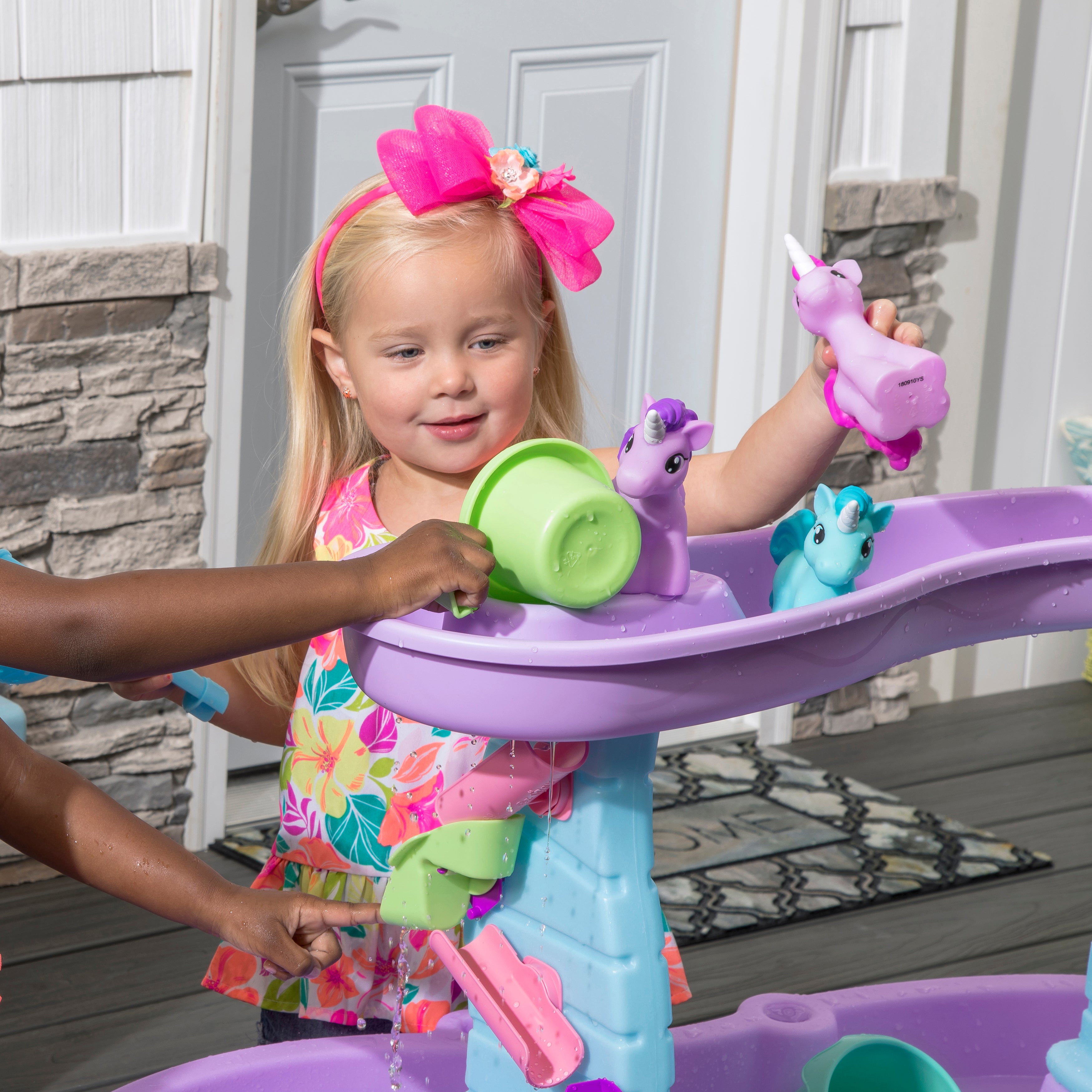 Rain Showers & Unicorns Water Table