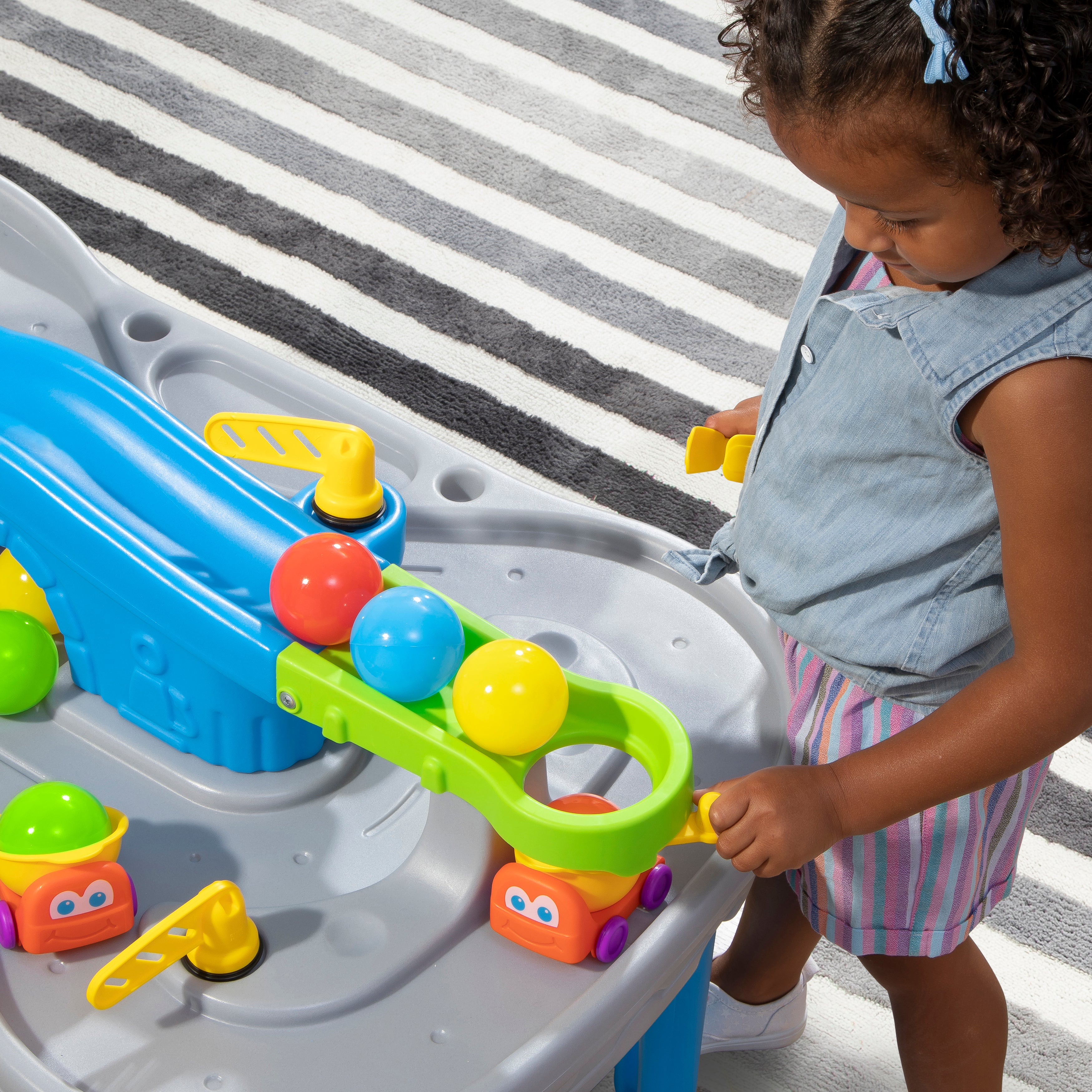 Ball Buddies Truckin' & Rollin' Play Table