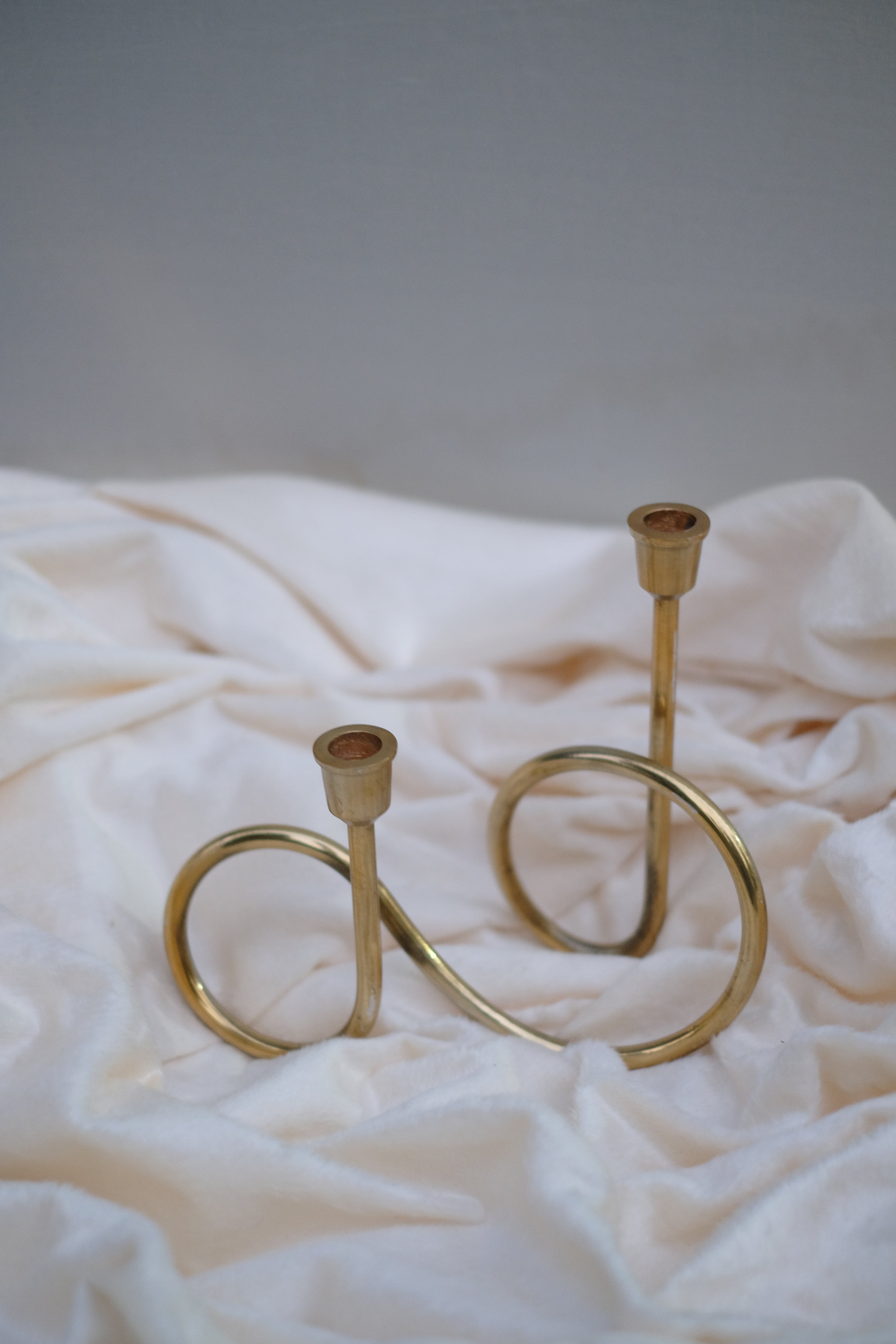 BOAIN - modern brass infinity loop cndlestick holder