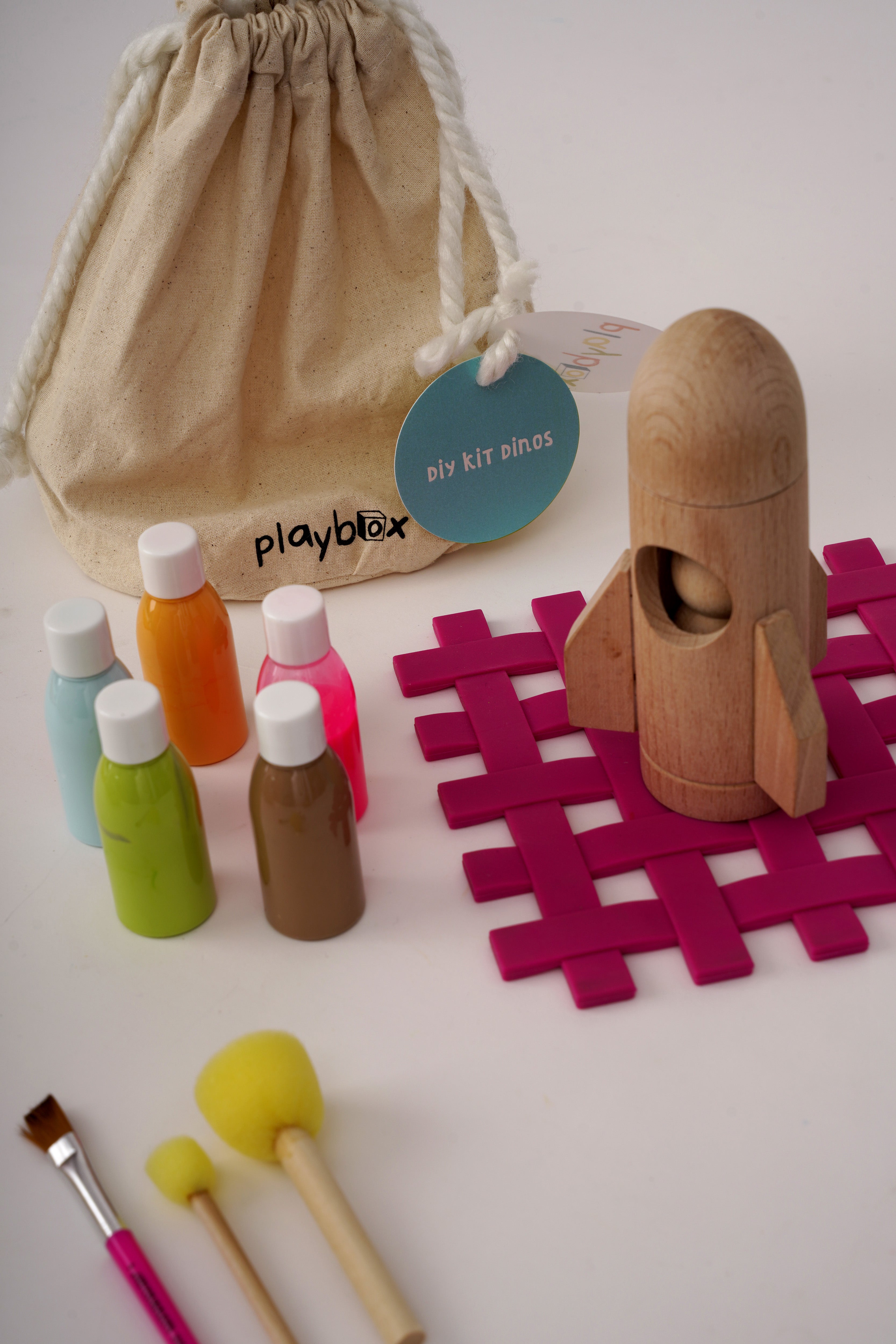 DIY Kit-Rocket- 1 Rocket,1 Astronaut, 5 Color Bottles, 2 Paint Brush, 2 Sponge Brush with different size