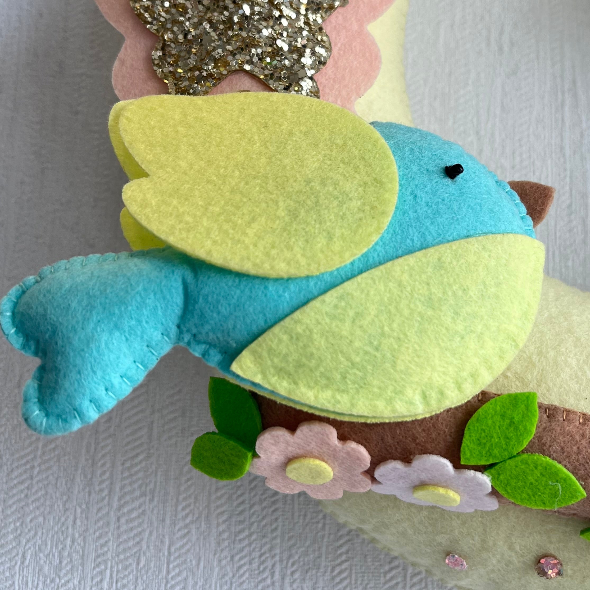 Chirping Songbird Name Hanging