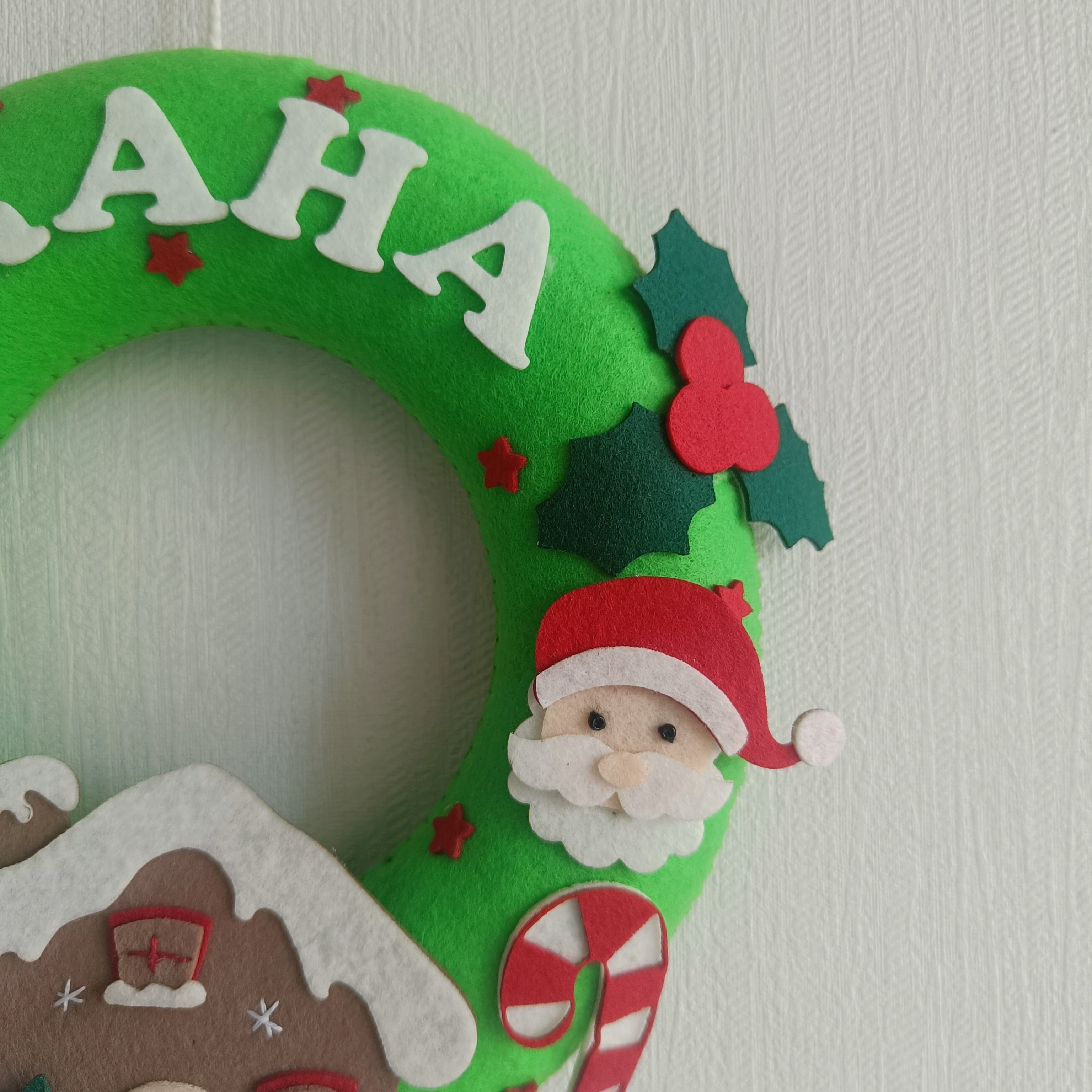 House of Holiday Cheer Wreath Name Hanging
