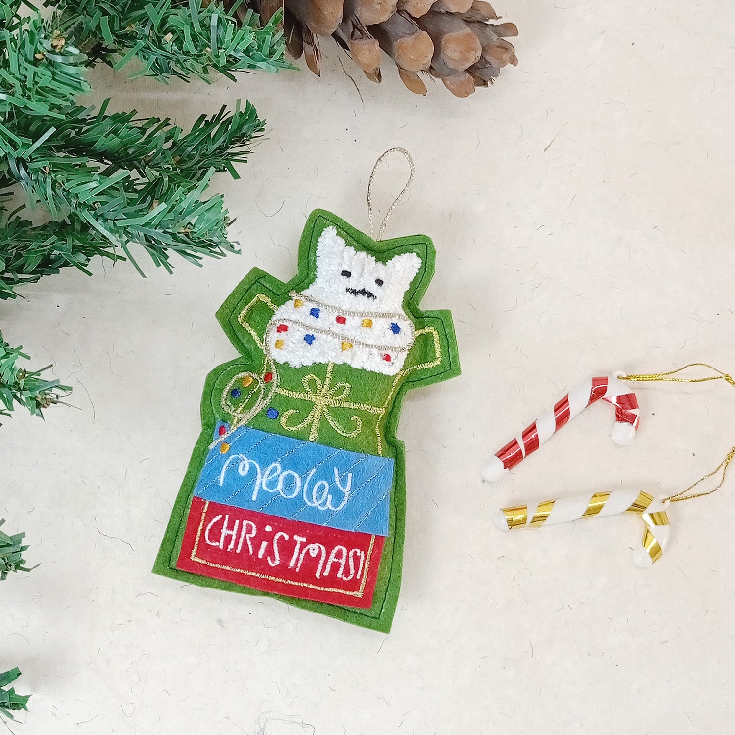 Jingle Cat - Christmas Ornaments