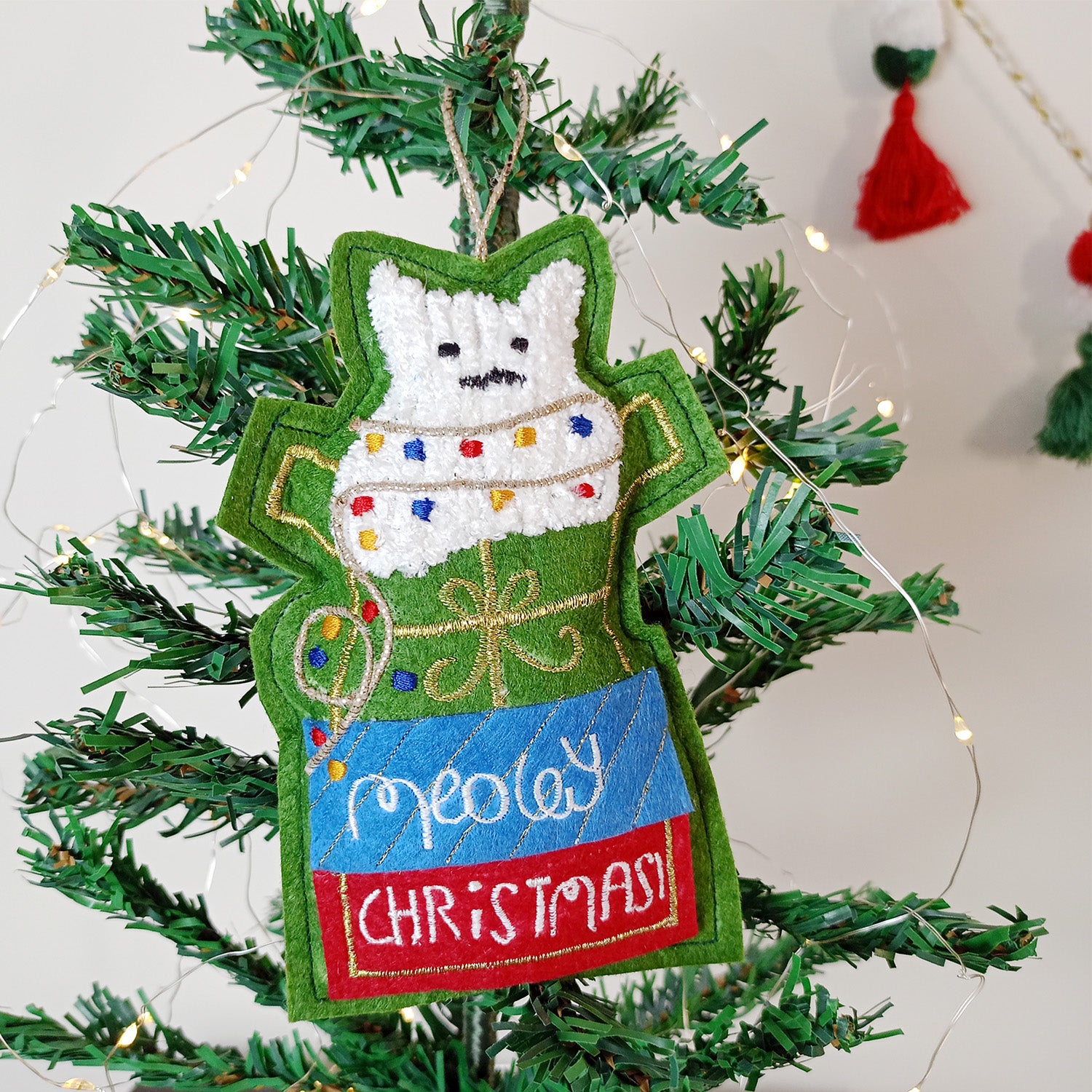 Jingle Cat - Christmas Ornaments