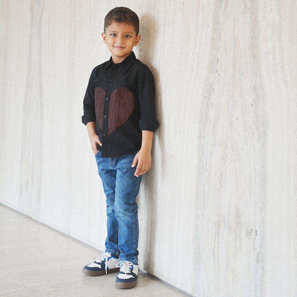 Lined Heart Embroidered Shirt - Black