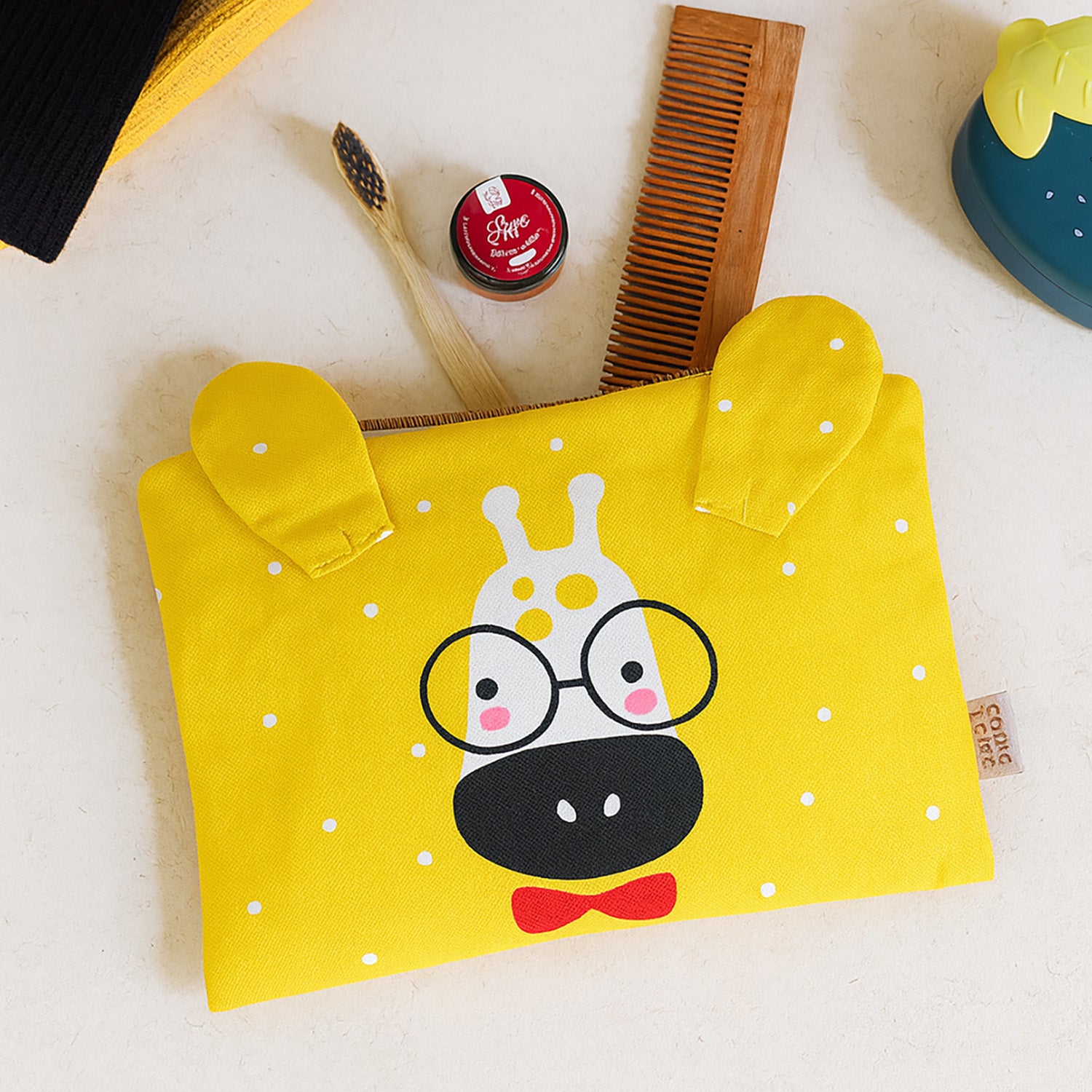 Moody Giraffe Pouch