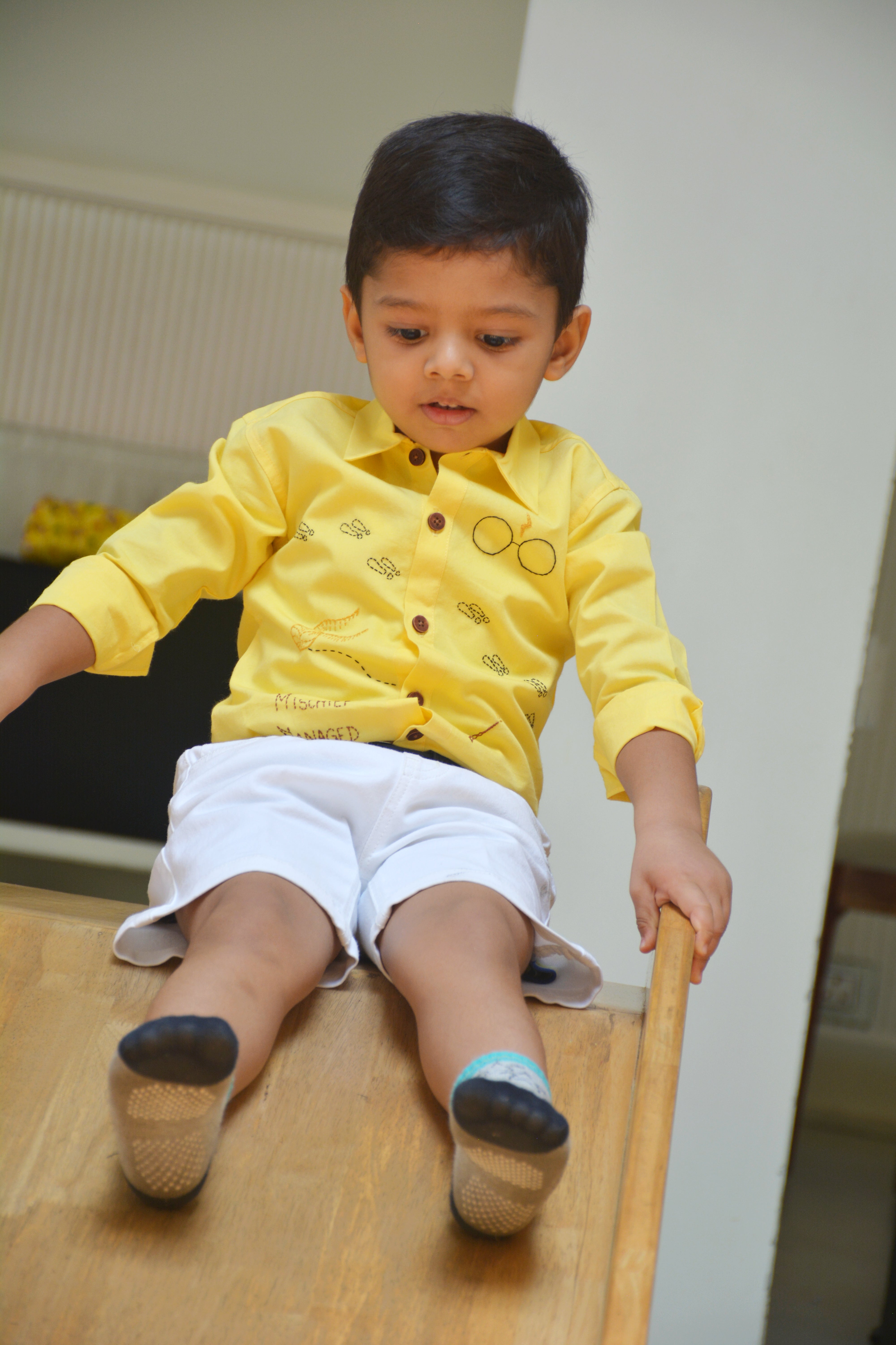 Potter - Magic Inspired Embroidered Unisex Shirt - Yellow - Totdot