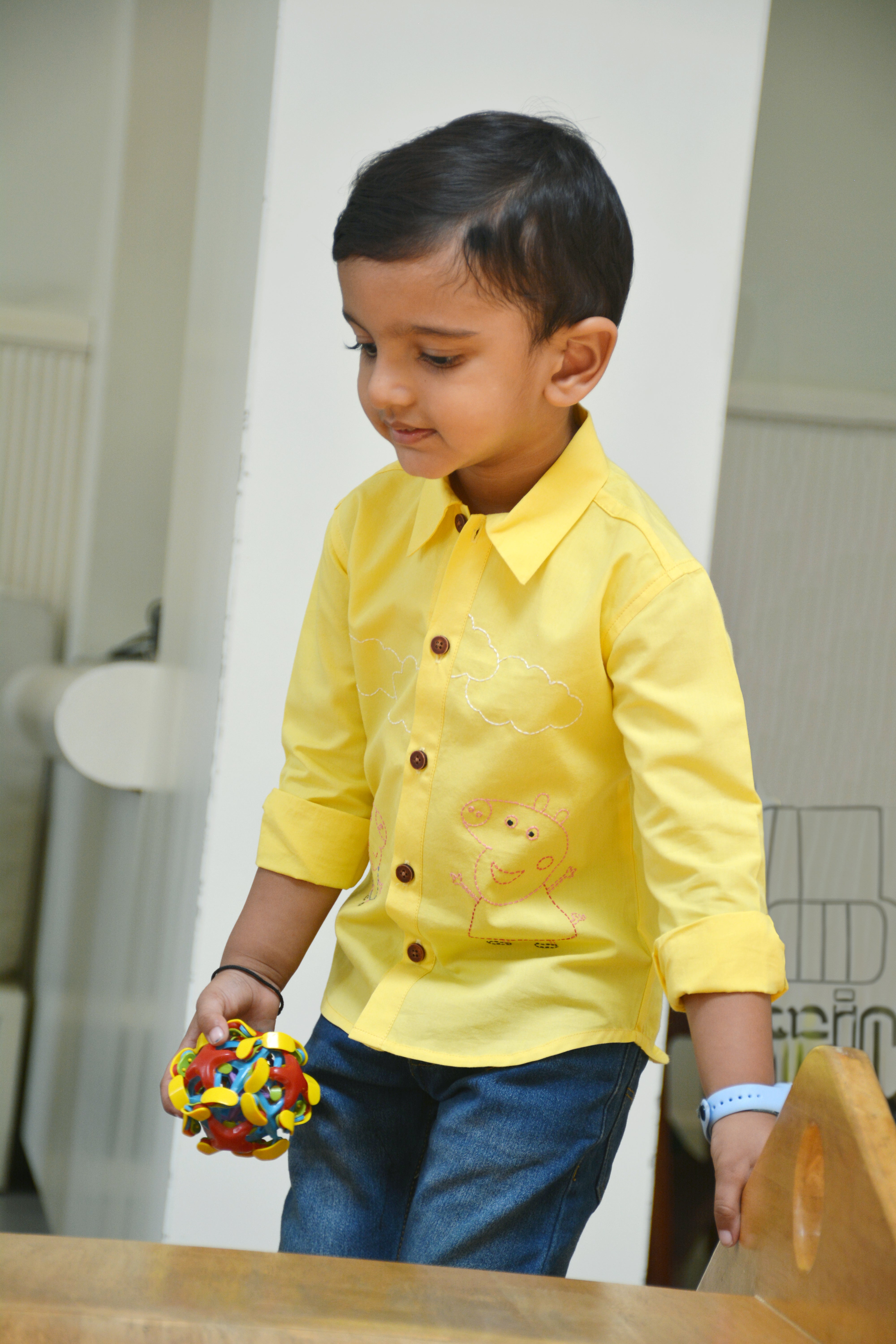 Sibling Pigs Embroidered Unisex Shirt - Yellow - Totdot