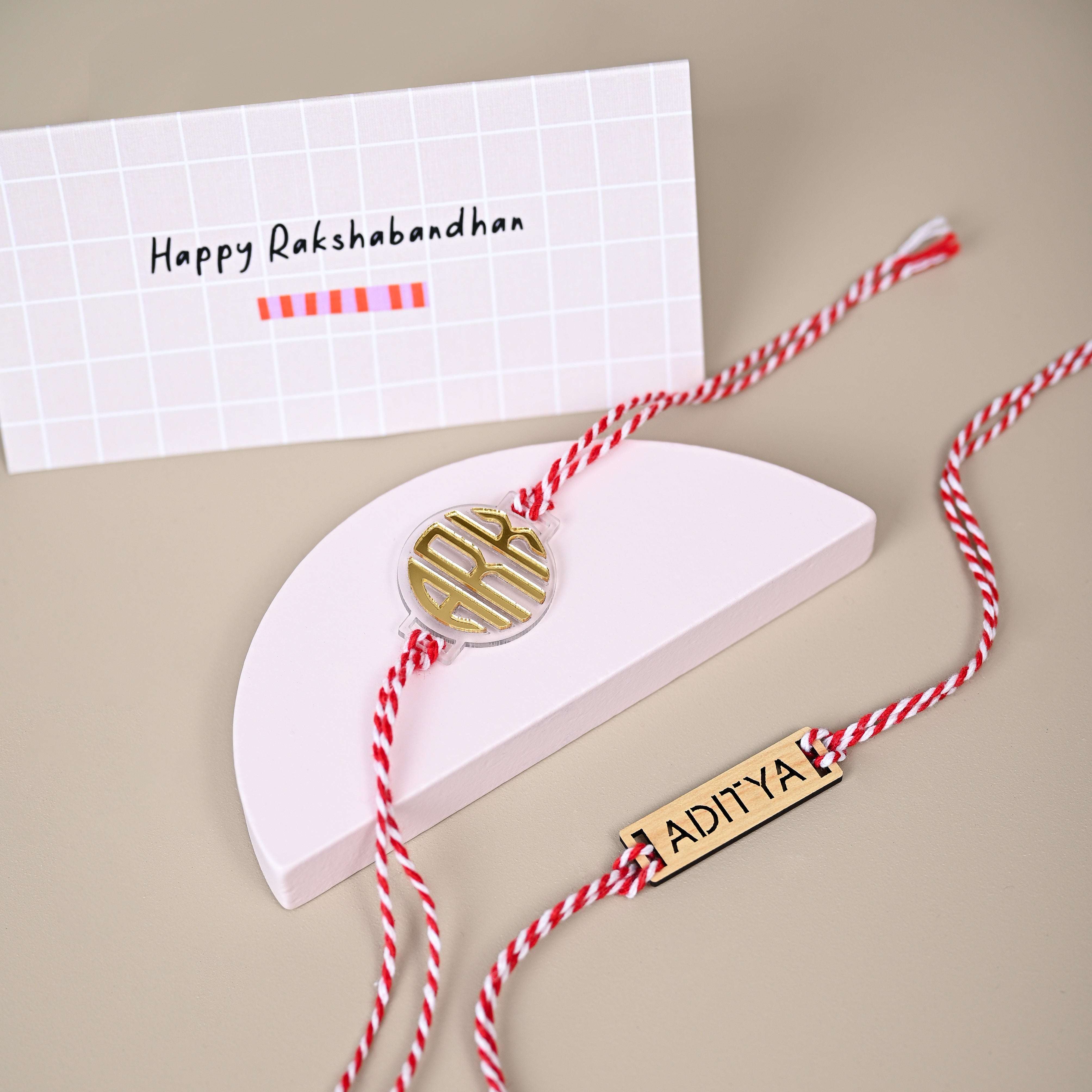 Personalised name plaque rakhi on a gift card – Totdot