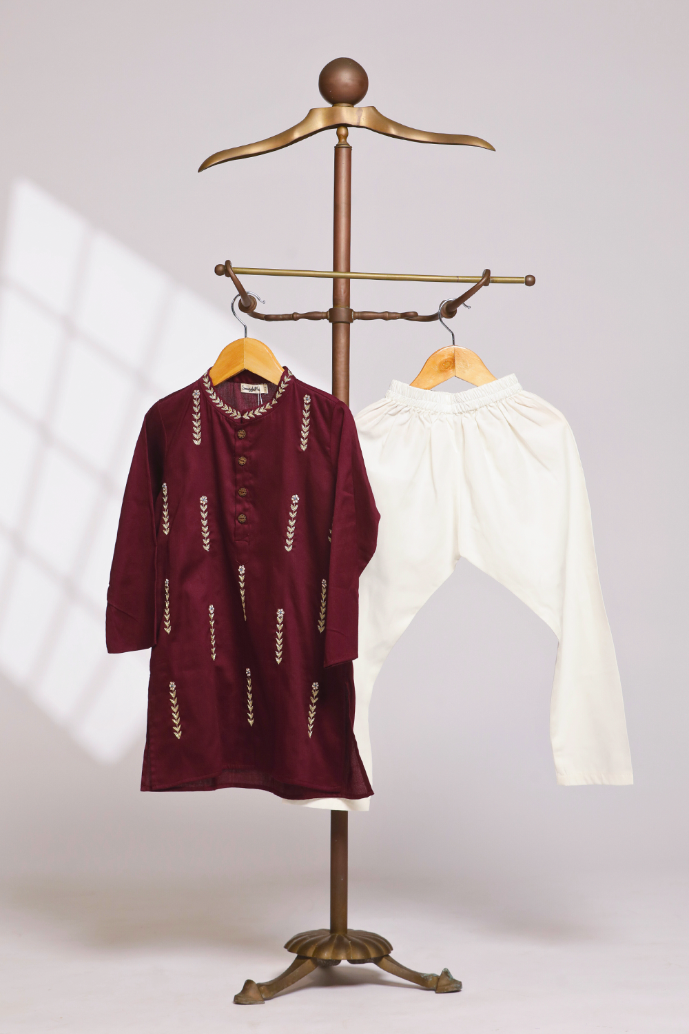 Boys Botanical Thread Embroidery Kurta Set - Wine