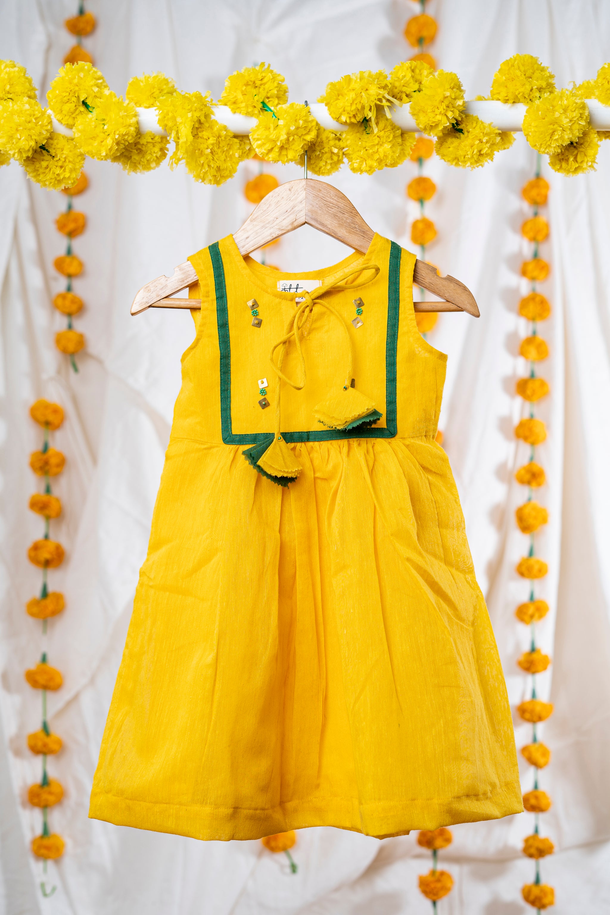 Zehra Sitara Suit (Yellow)