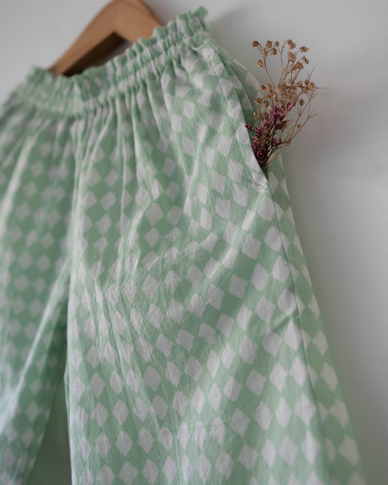 Wander co-ord Set in sage green rhombus - Totdot