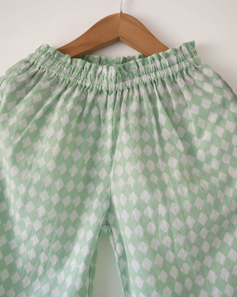 Wander co-ord Set in sage green rhombus - Totdot