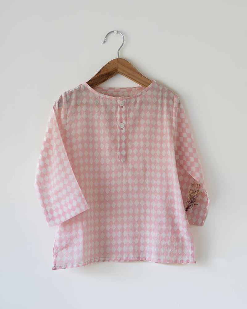 Sleepover party kids unisex kurta in blush pink rhombus - Totdot