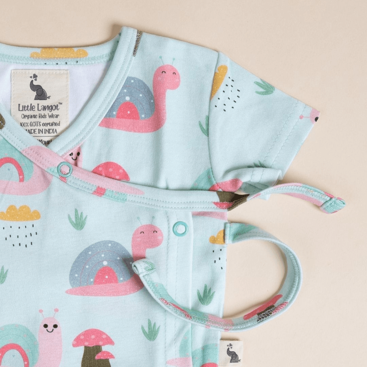 Snail and Clouds - Kimono and Langot - Totdot