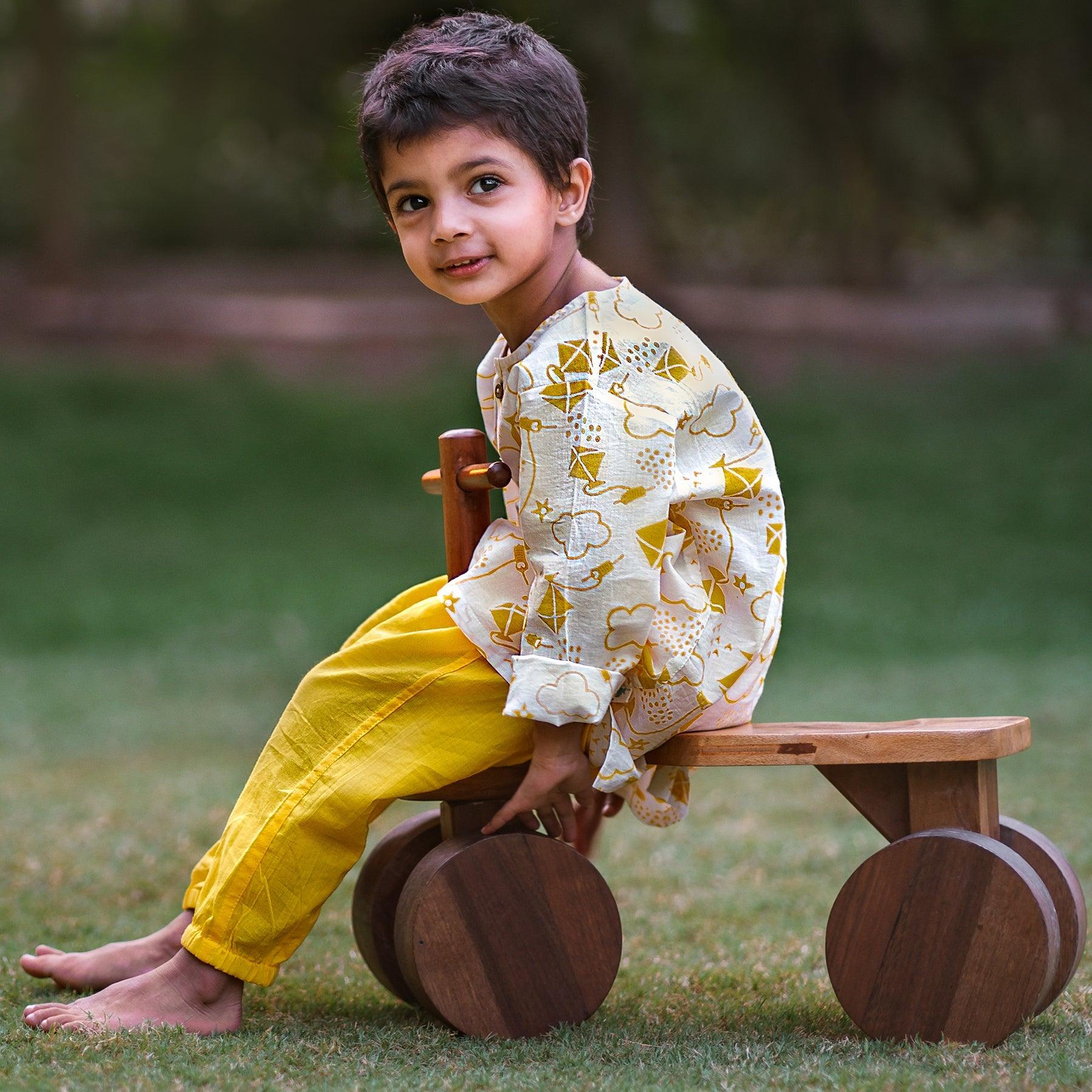 UNISEX ORGANIC PATANG KURTA WITH YELLOW PANTS - Totdot