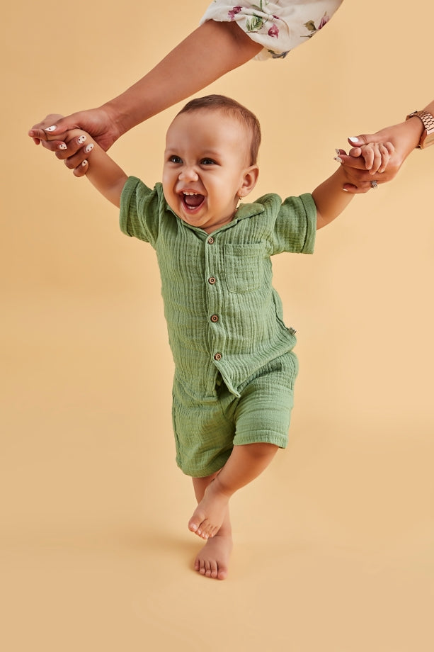 Baby collared shirt & shorts set