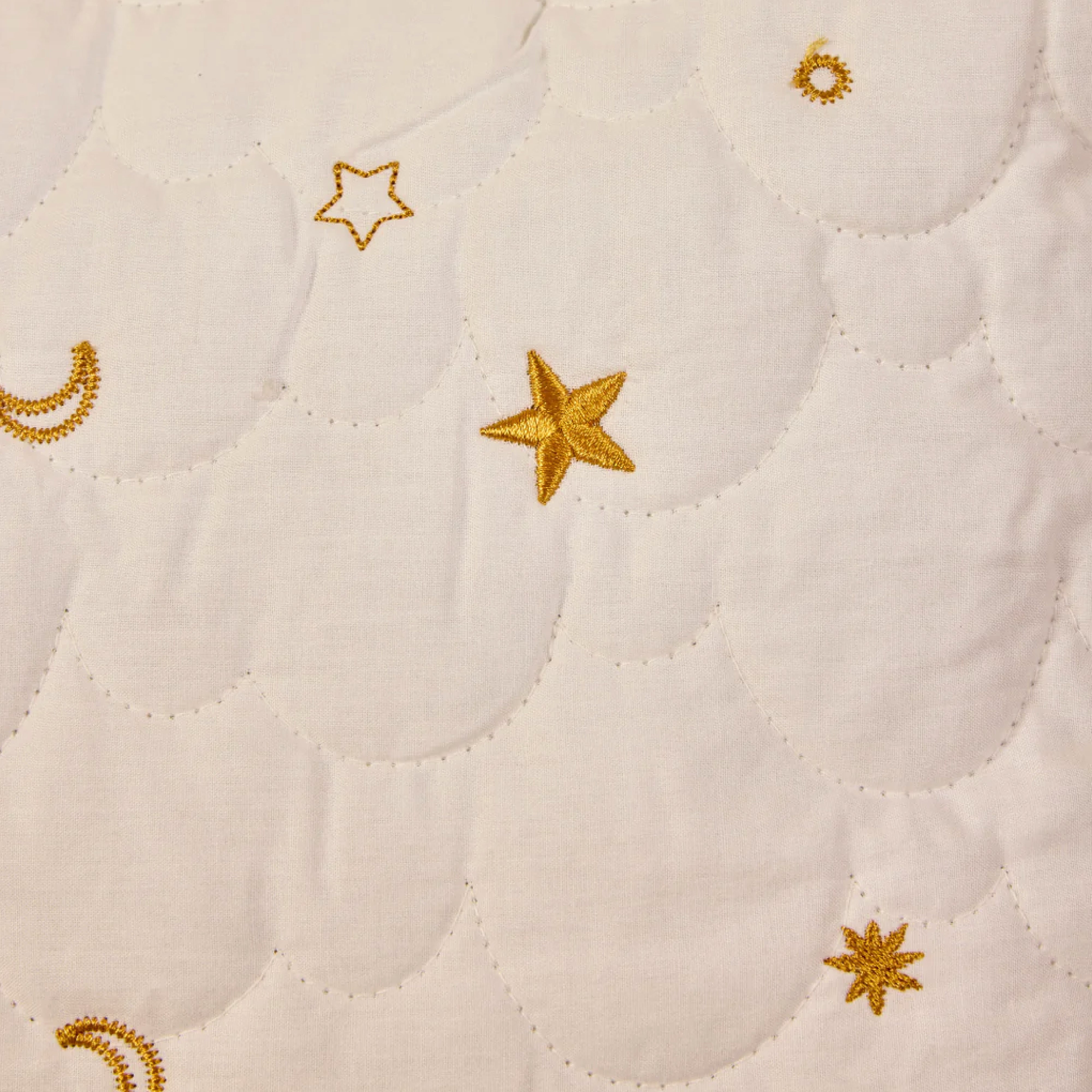 Dream A Little Dream Pearl White Bedspread Set