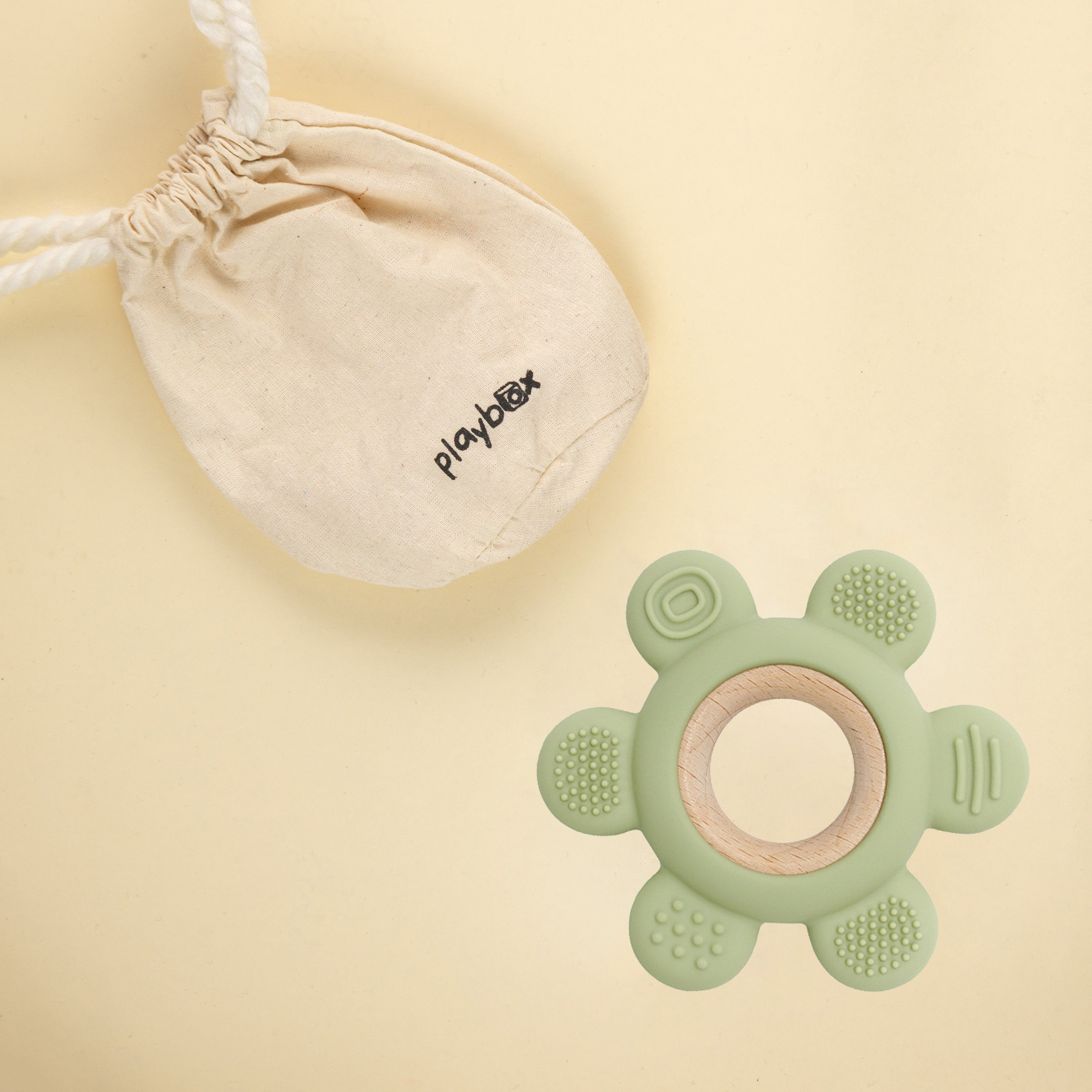 Wooden Flower Teether in Assorted Colours, Baby Teething Toys Silicone Teethers BPA Free Silicone Rudder with Wooden Ring Soothe Babies Gums
