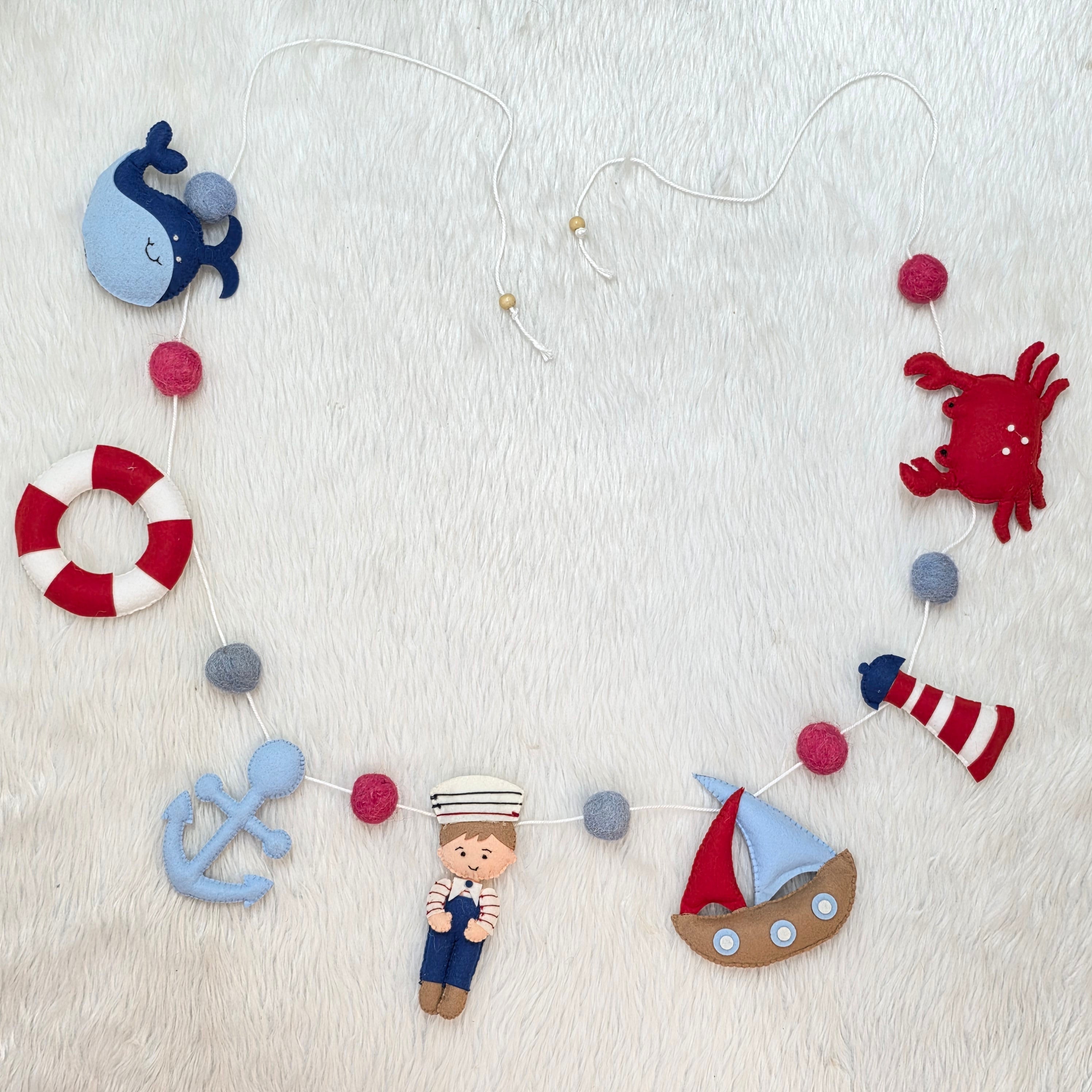 Captain Cutie Bunting/Garland