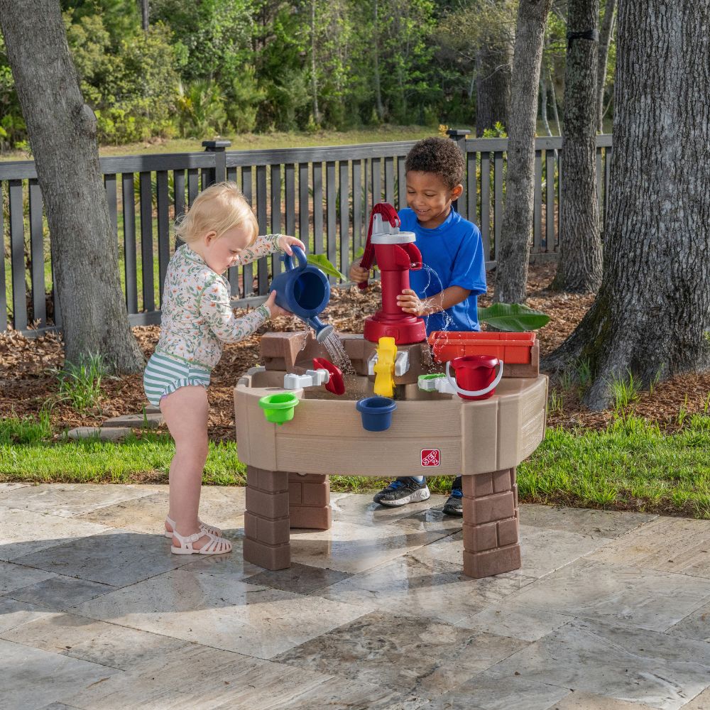 Pump & Splash Discovery Water Table