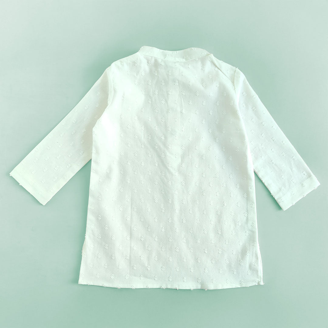 Textured Kurta paired with Pajama Pants - White