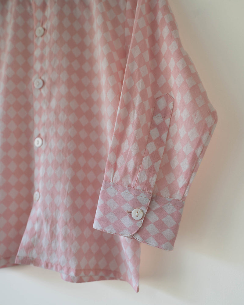 Barefoot boy shirt in blush pink rhombus