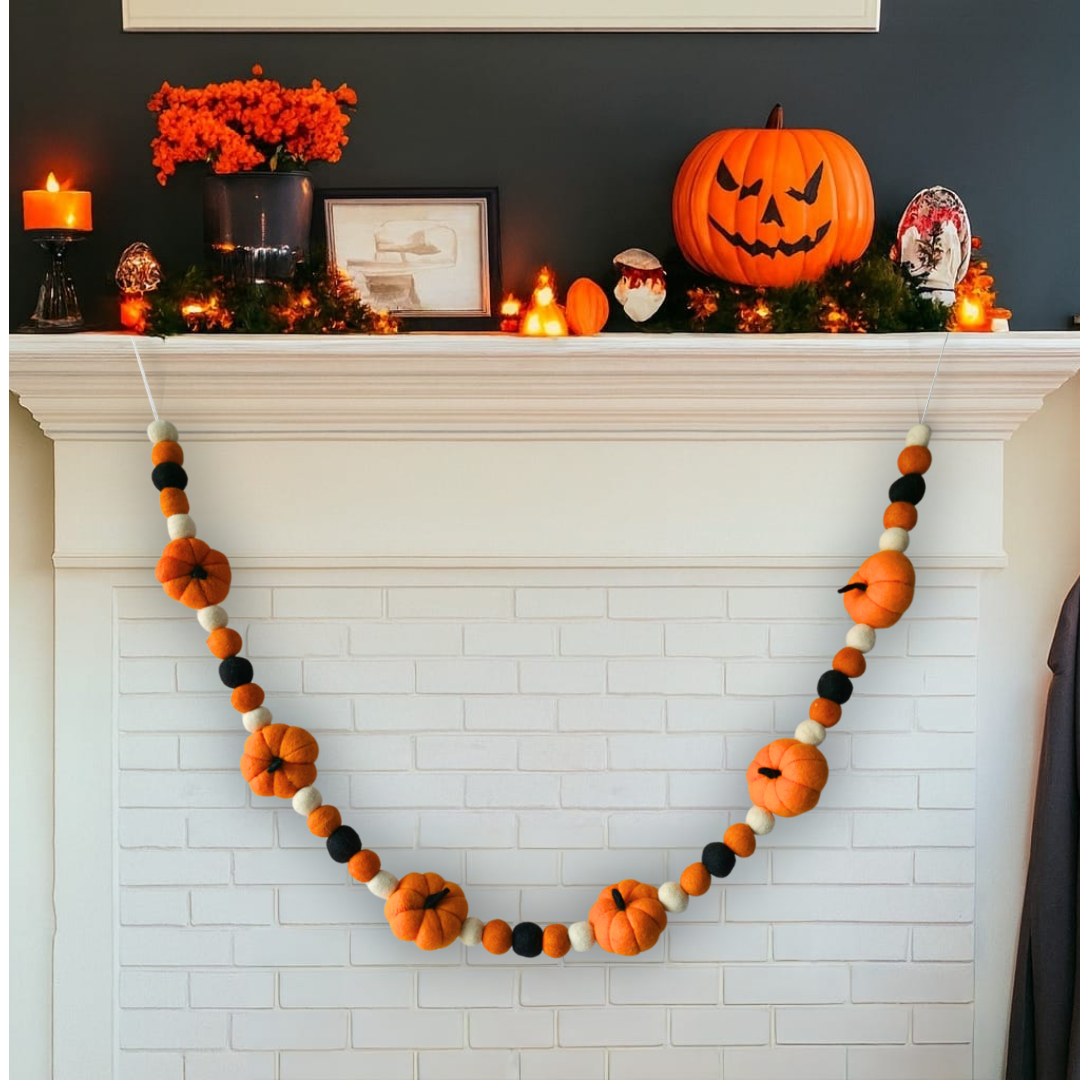 Pumpkin Pompom Bunting – Spooky Nightfall