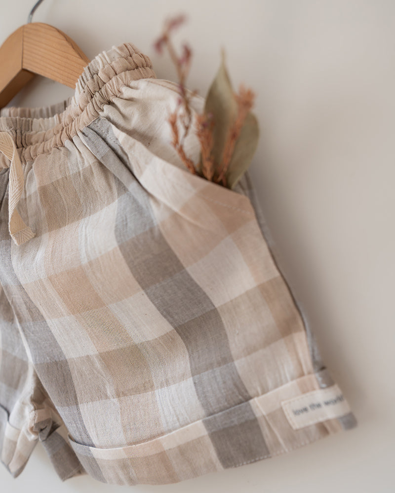 Skygaze Beige Off White Checks Unisex Shorts In Handwoven Cotton