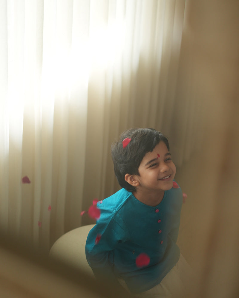 NILIMA kurta in teal with motif