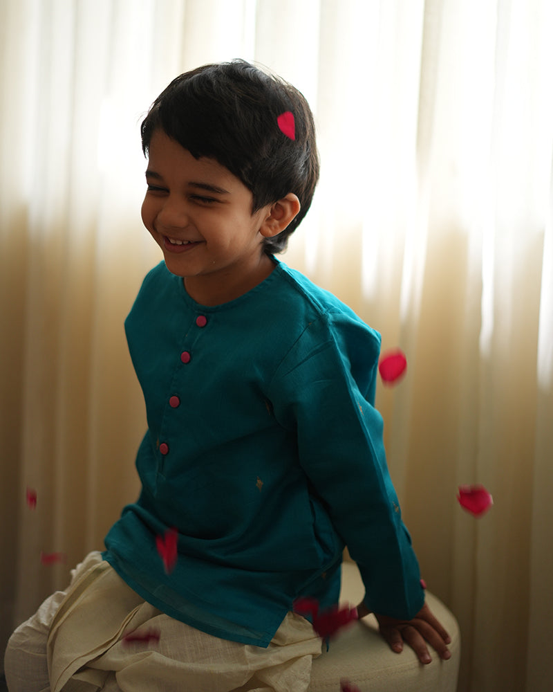 NILIMA kurta in teal with motif