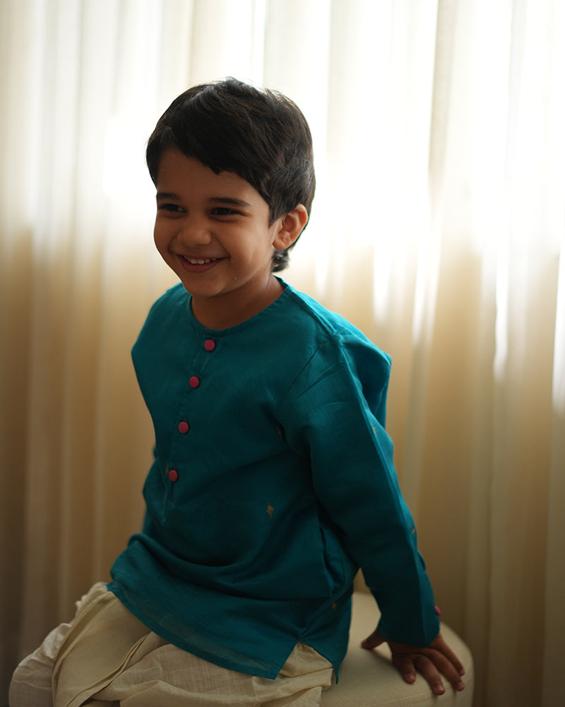 NILIMA kurta in teal with motif