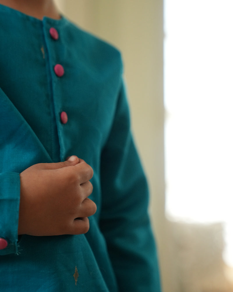 NILIMA kurta in teal with motif