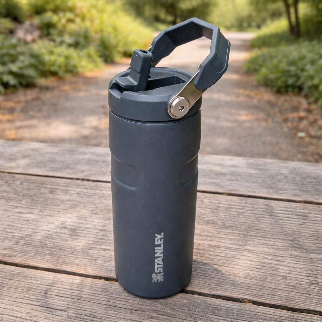 Stanley 17oz | IceFlow™ Bottle with Flip Straw Lid – Graphite Core