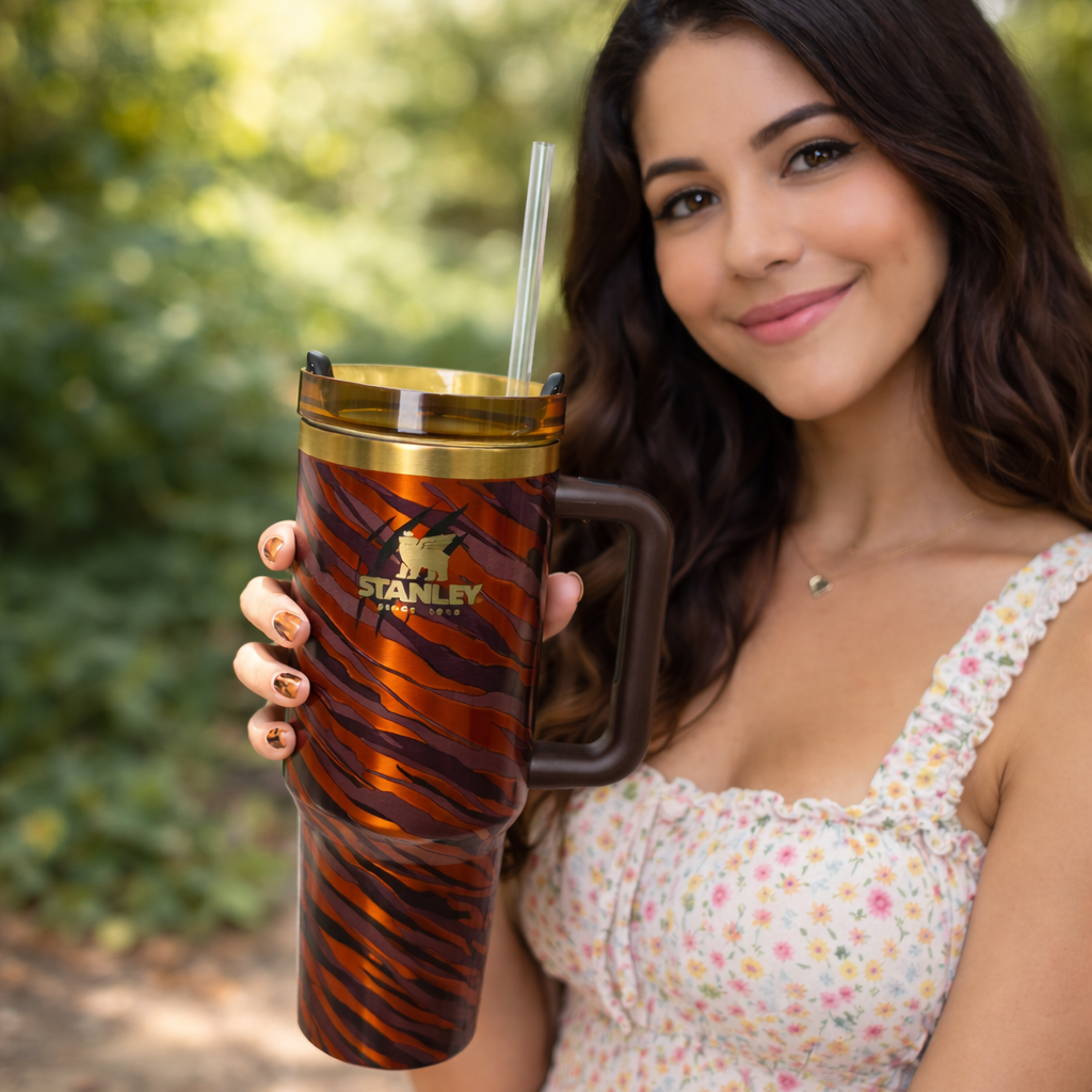 Stanley Swirl x Quencher H2.0 | 1.18L – Ember Wild Flame