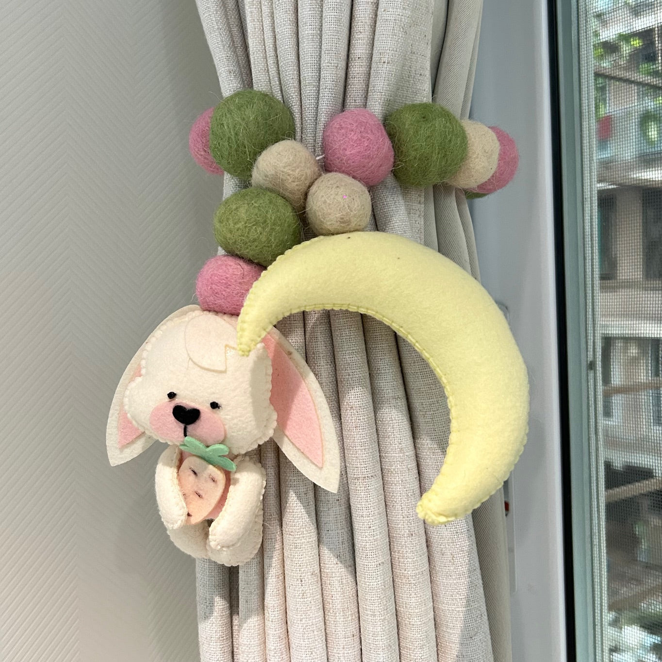 Bunny's Delight - Curtain Tie