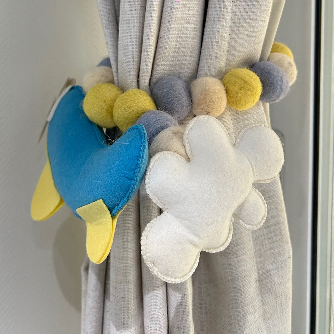 Flying High - Curtain Tie