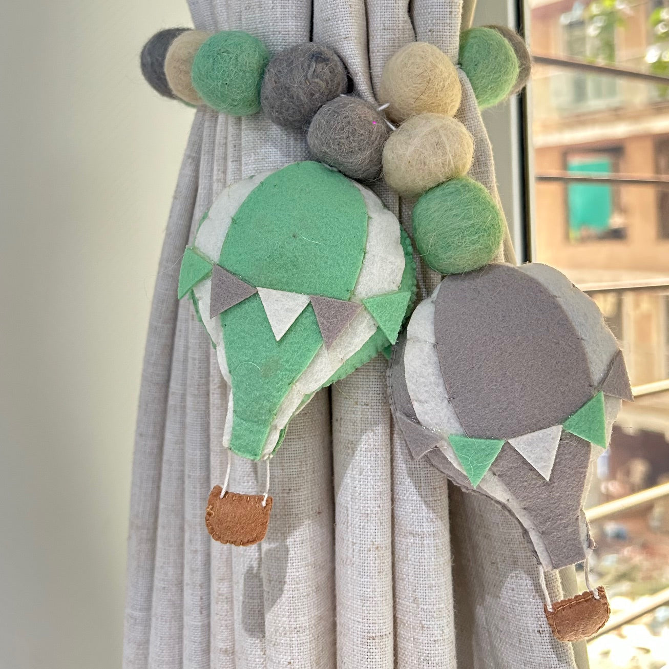 Hot Air Balloon Adventure - Curtain Tie