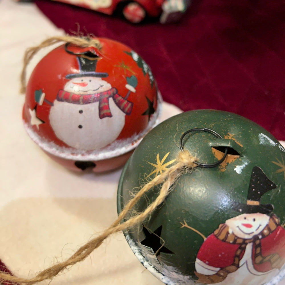 Evergreen Snowbell Bauble