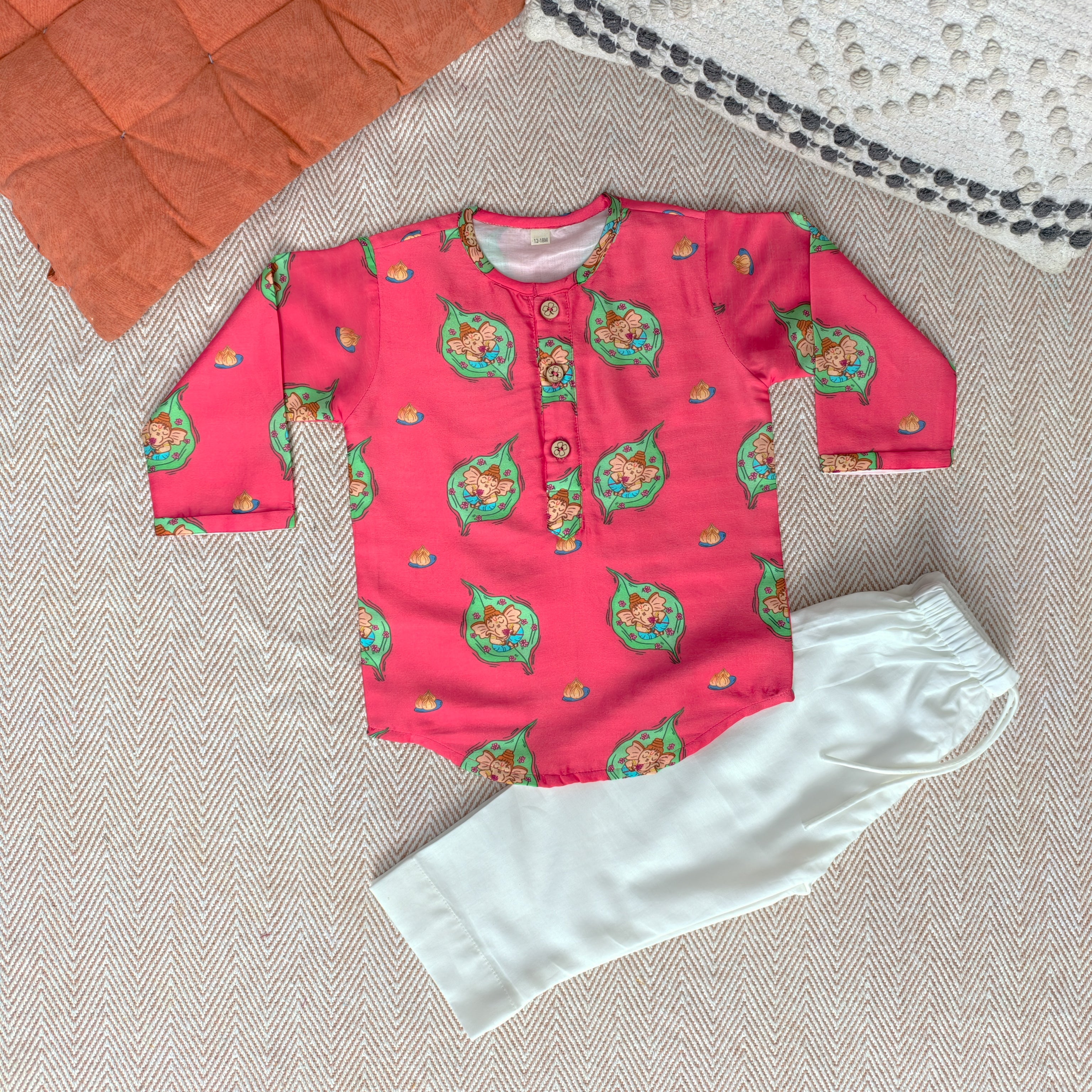 Mul Chanderi Unisex 'In the Light of Lord Ganesha' Kurta Set
