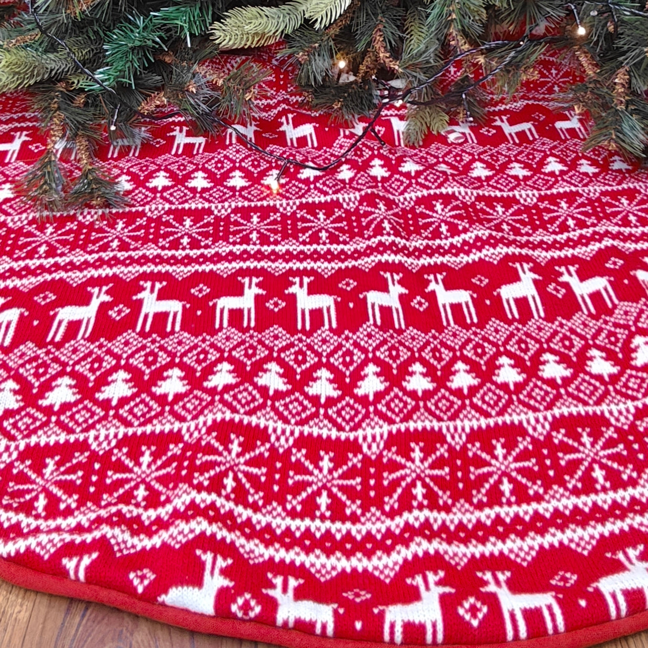 48" Tree Skirt - Nordic Reindeer Knit
