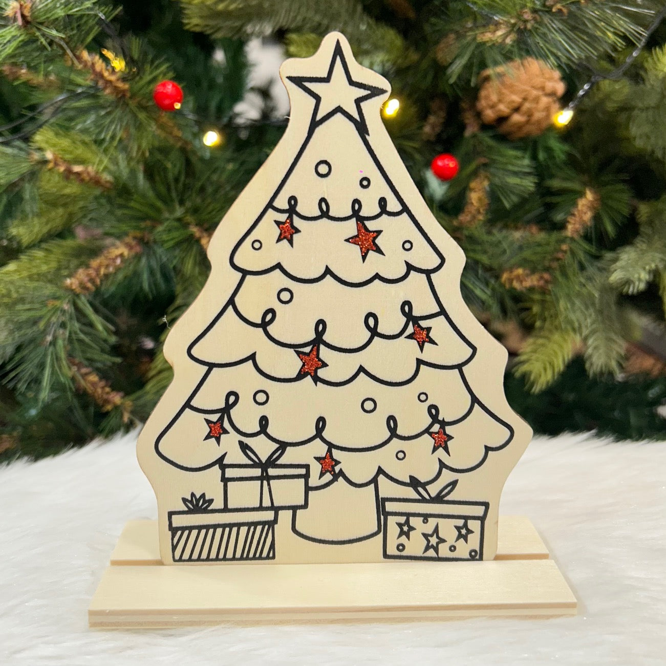 Wooden DIY Xmas Paintkit With Stands - Set of 6