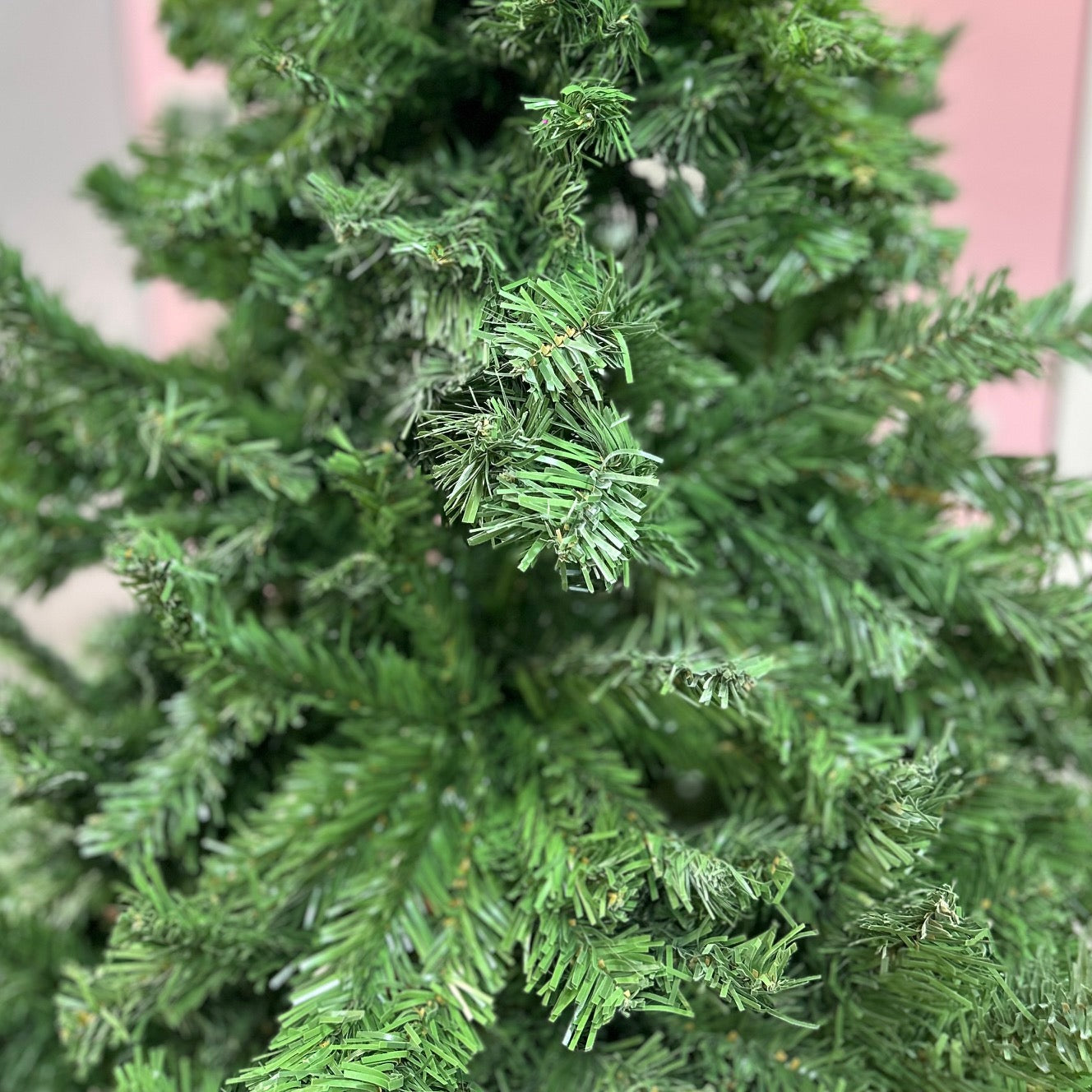 Alpine Green Luxe Christmas Tree - 6 ft