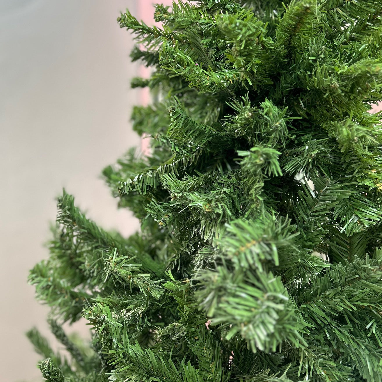 Alpine Green Luxe Christmas Tree - 6 ft