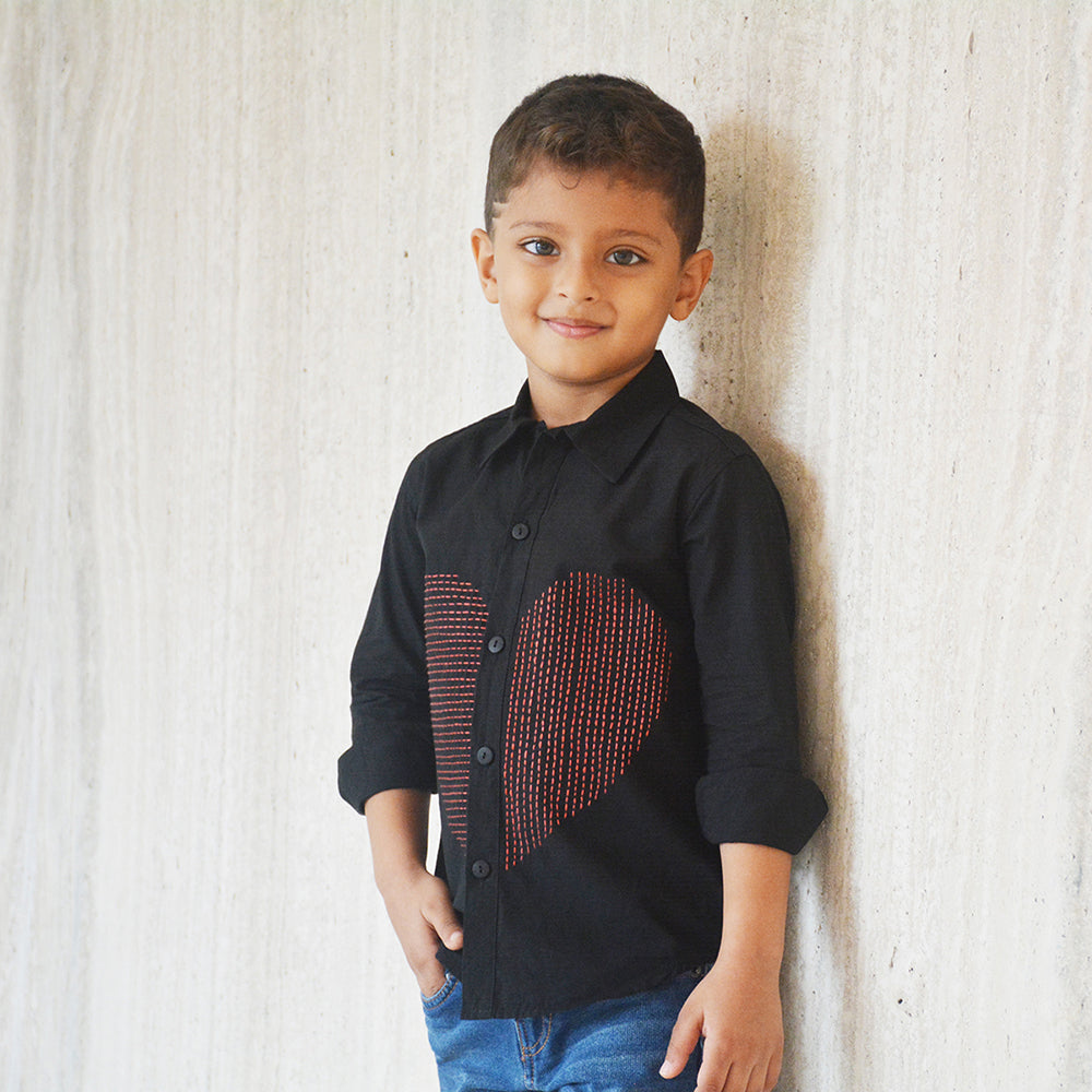 Lined Heart Embroidered Shirt - Black