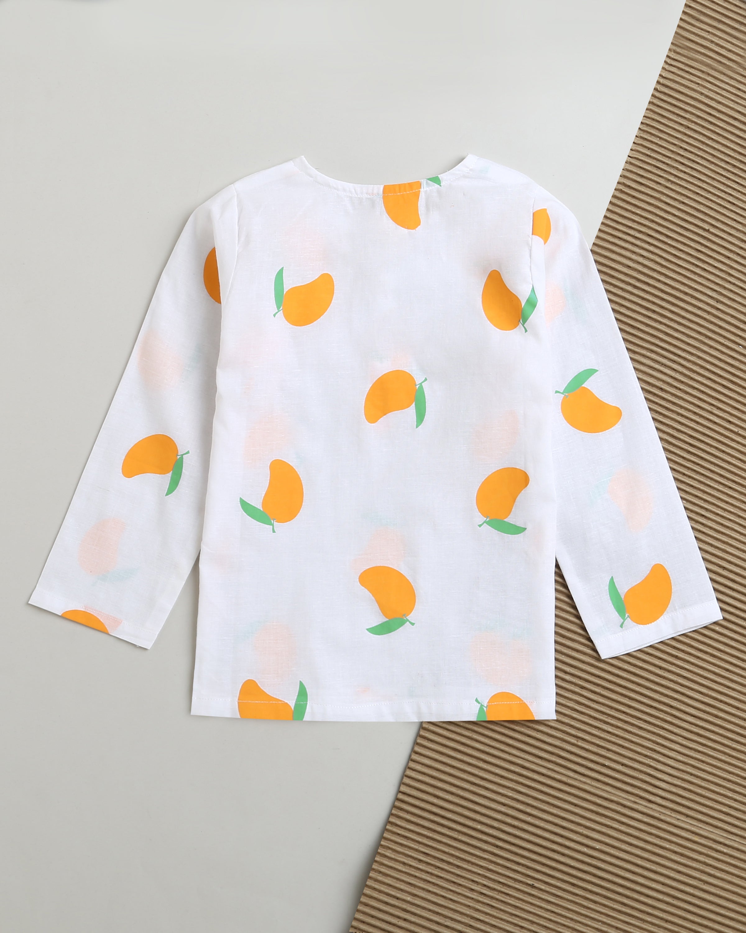 A Juicy Mango - Unisex Nightwear