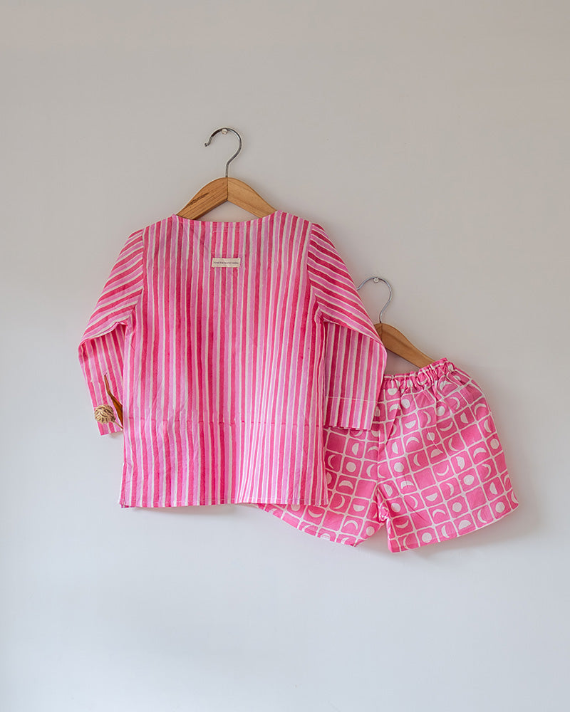 Sleepover Party’ unisex cotton set with striped kurta and moon chase shorts in pink